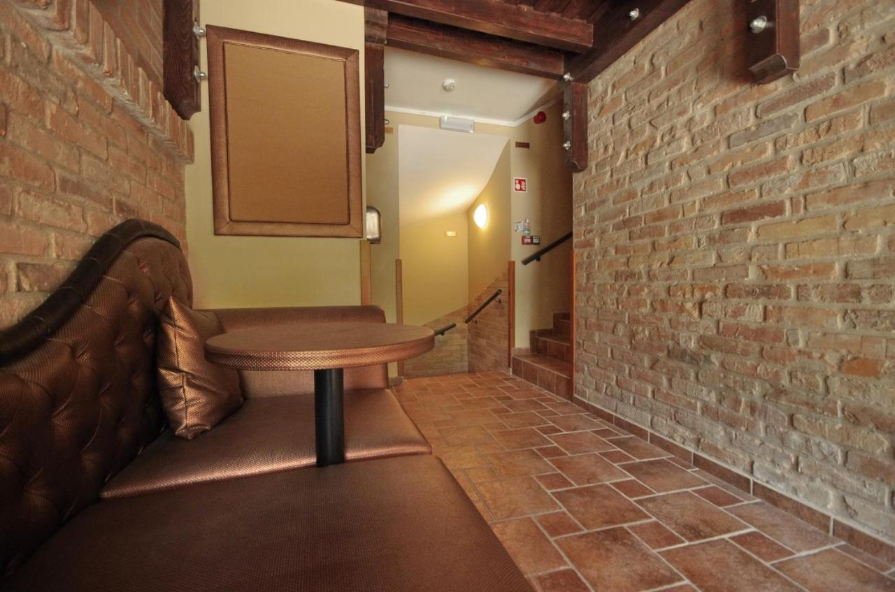 Várfürdő Panzió Gyula Exterior foto
